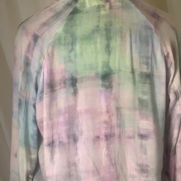 2/$20 SALE Cloth & Stone Tie dye V-Neck Shirred Peasant Blouse - Picture 4 of 6